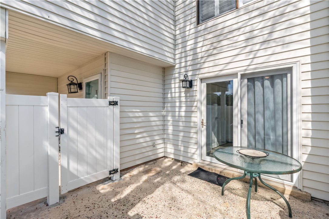 801 Mallery Street E