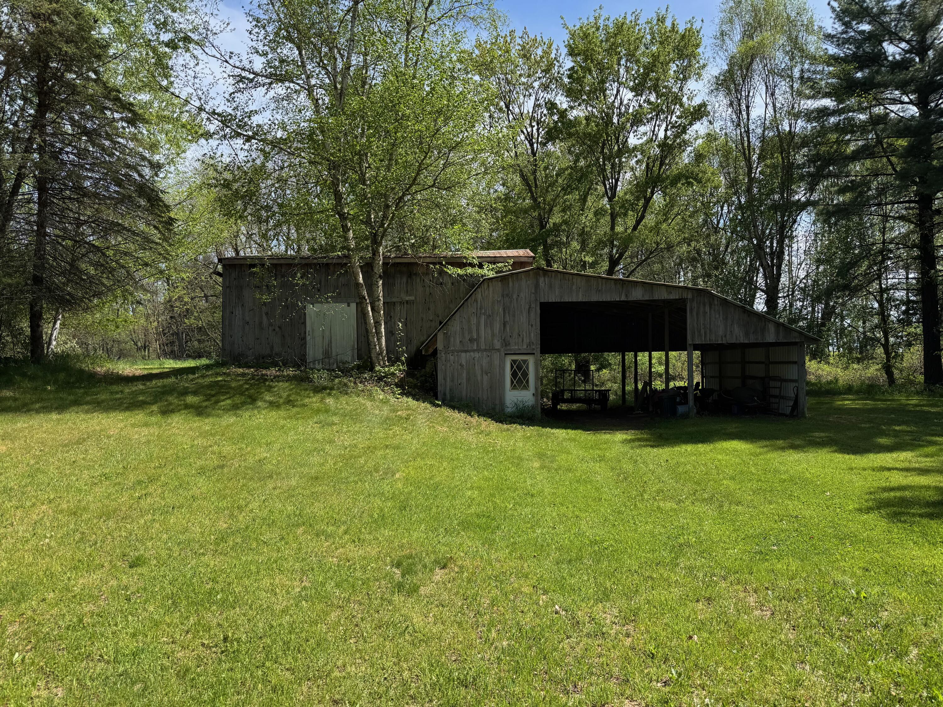 9398 3 Mile Road