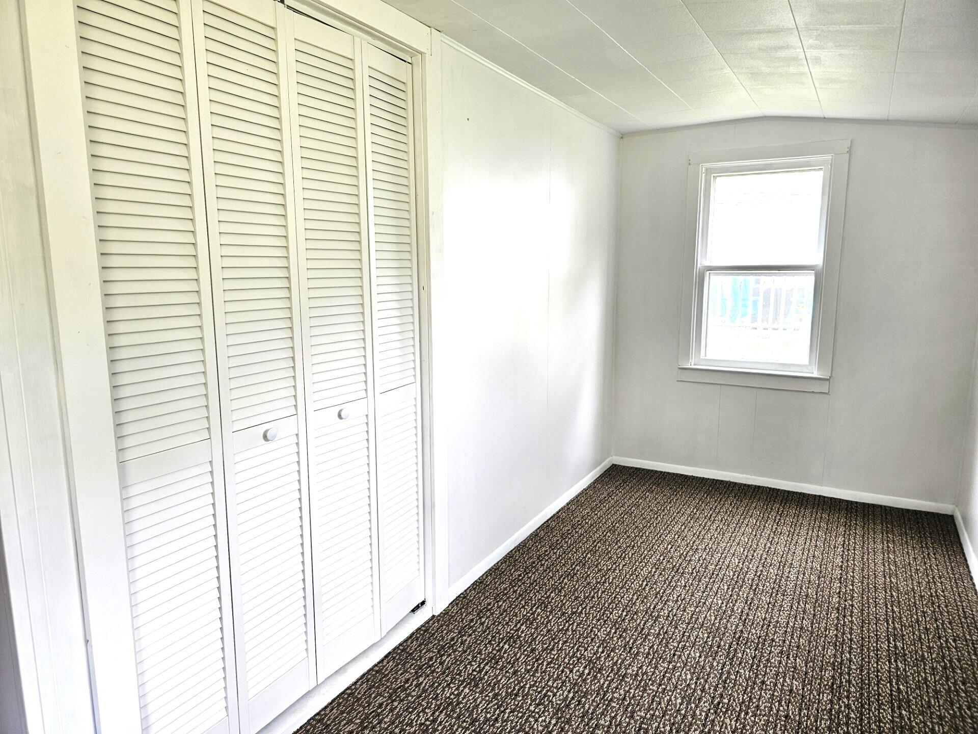 109 W Woodrow Street