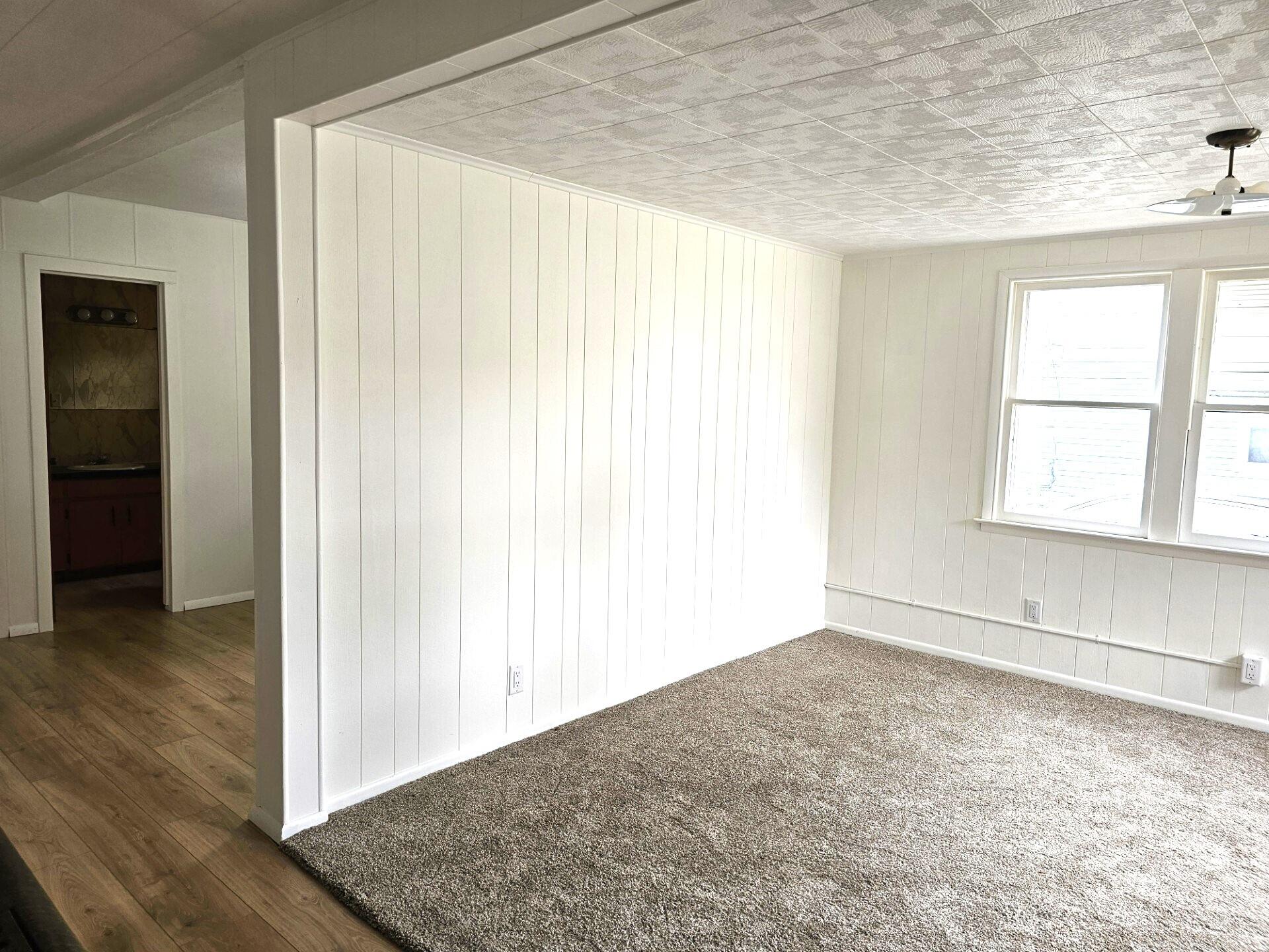 109 W Woodrow Street