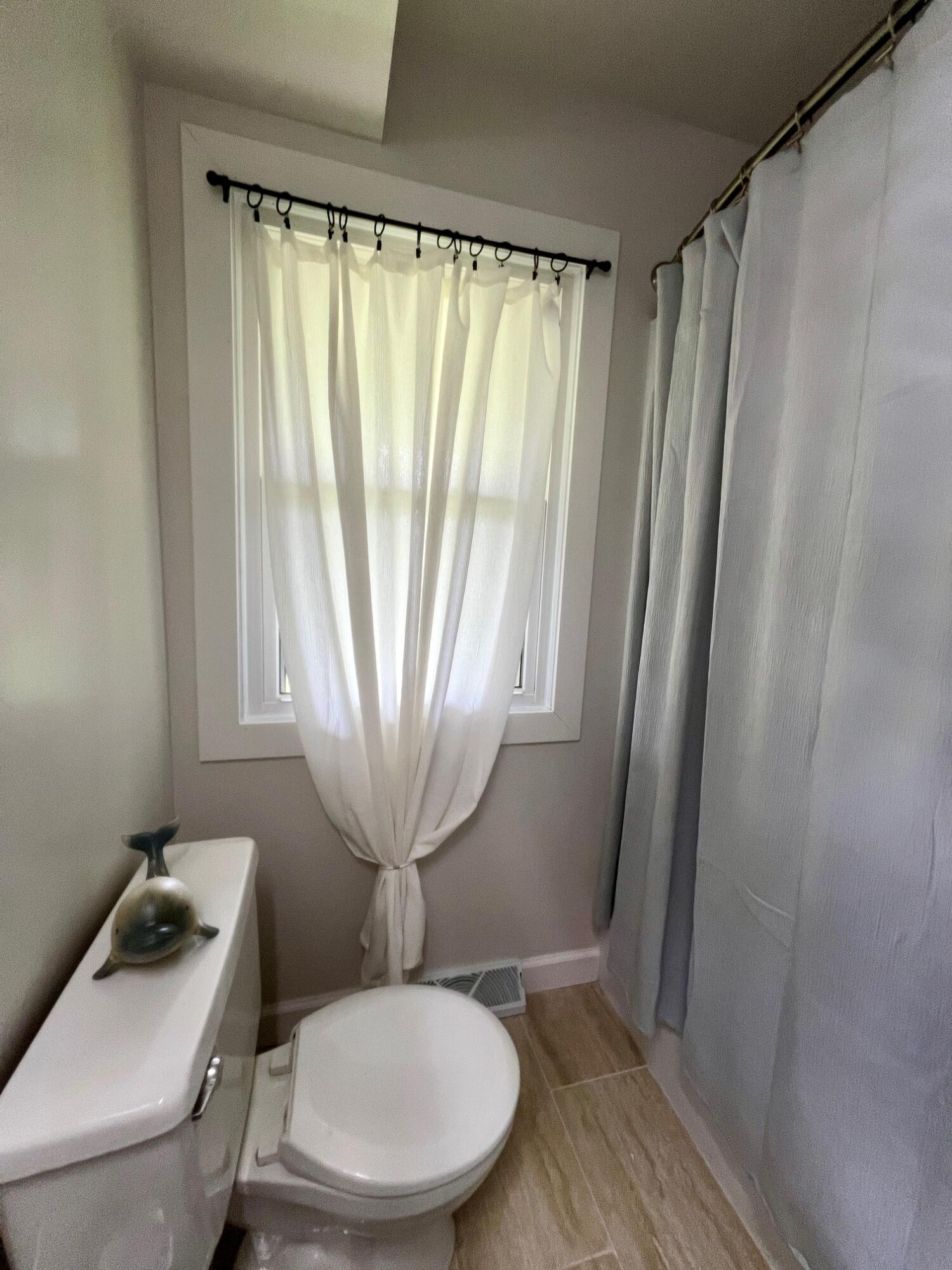 7220 W 64th Street