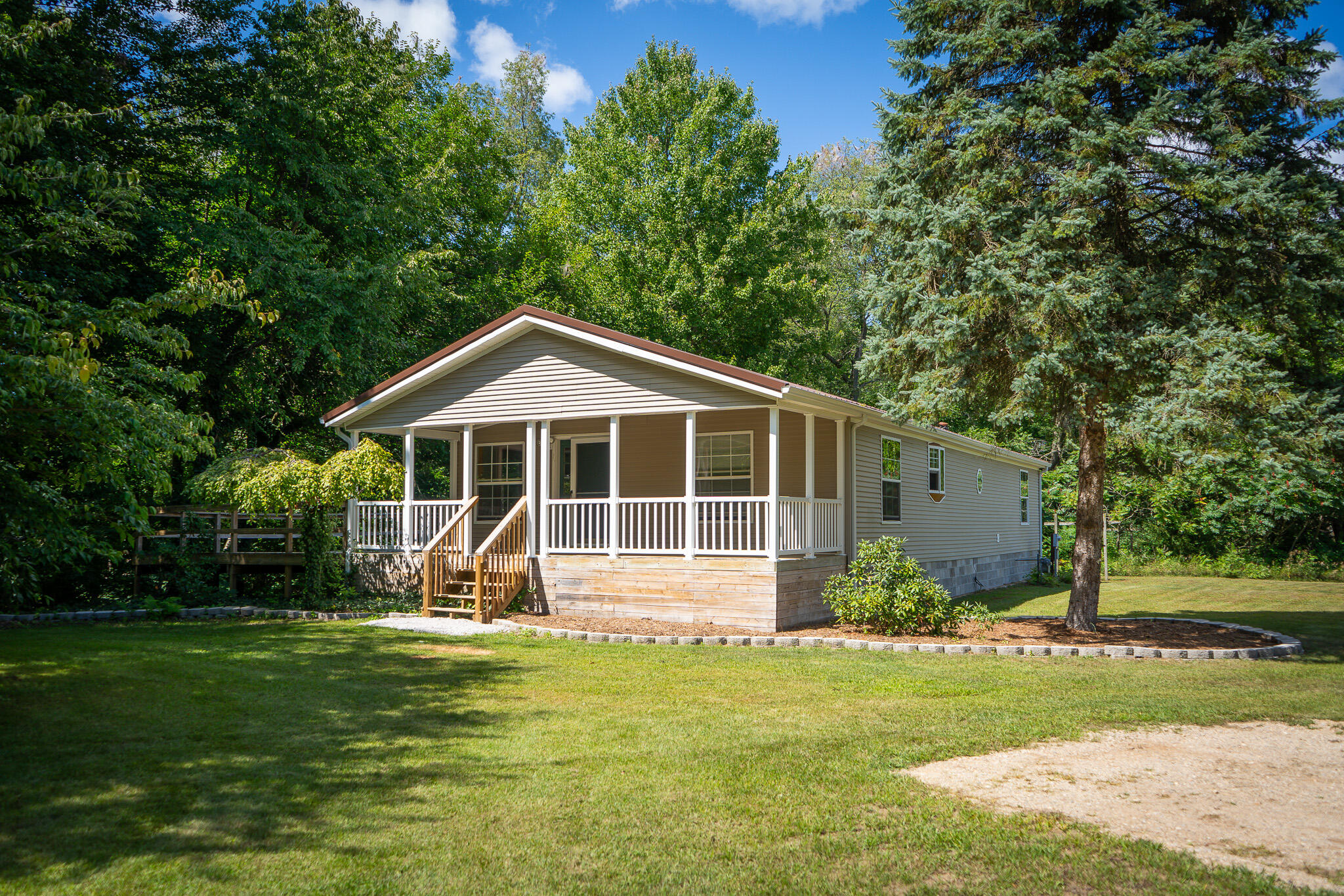 4483 Meadowbrook Lane