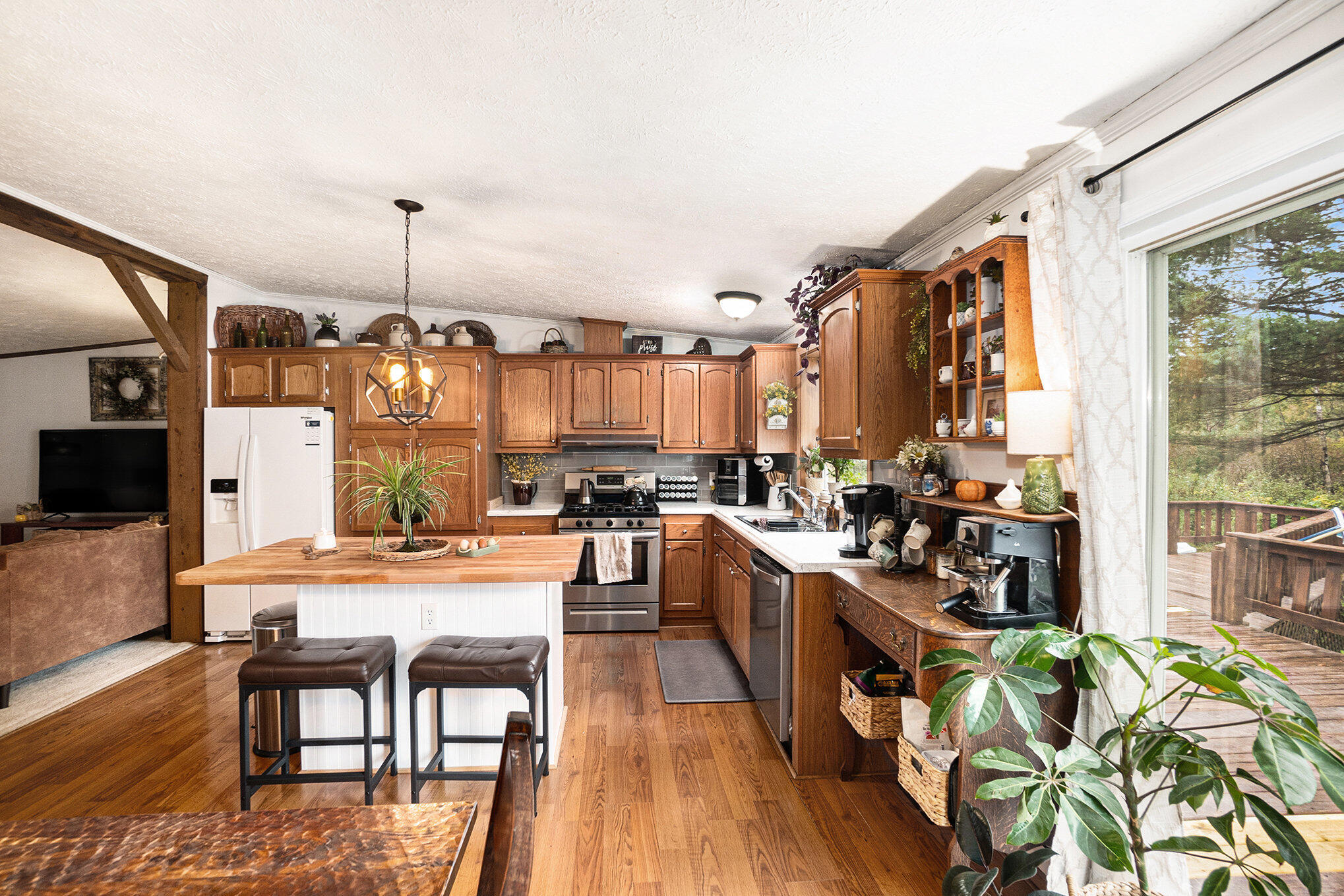 5735 W 100th Street