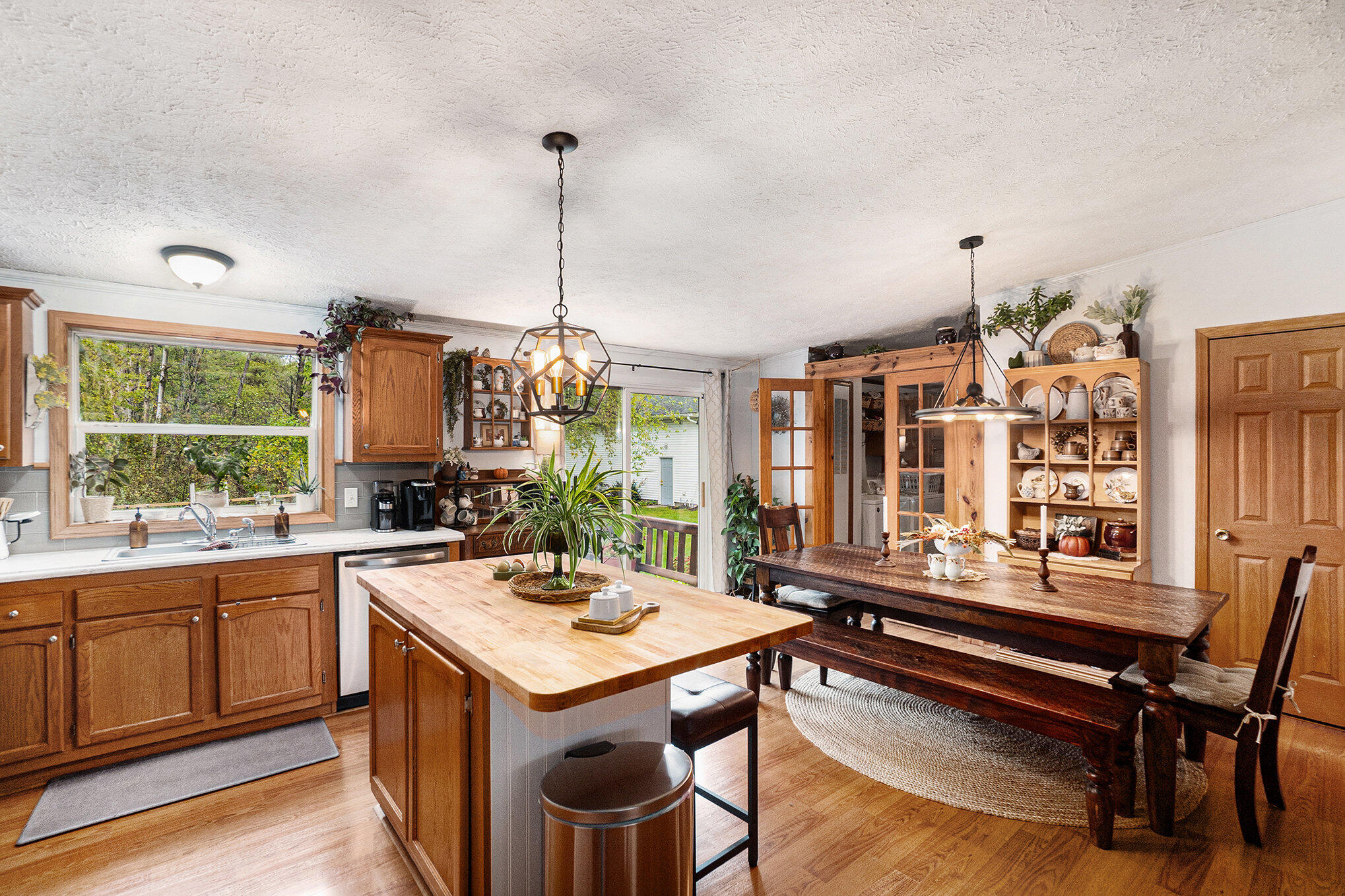 5735 W 100th Street