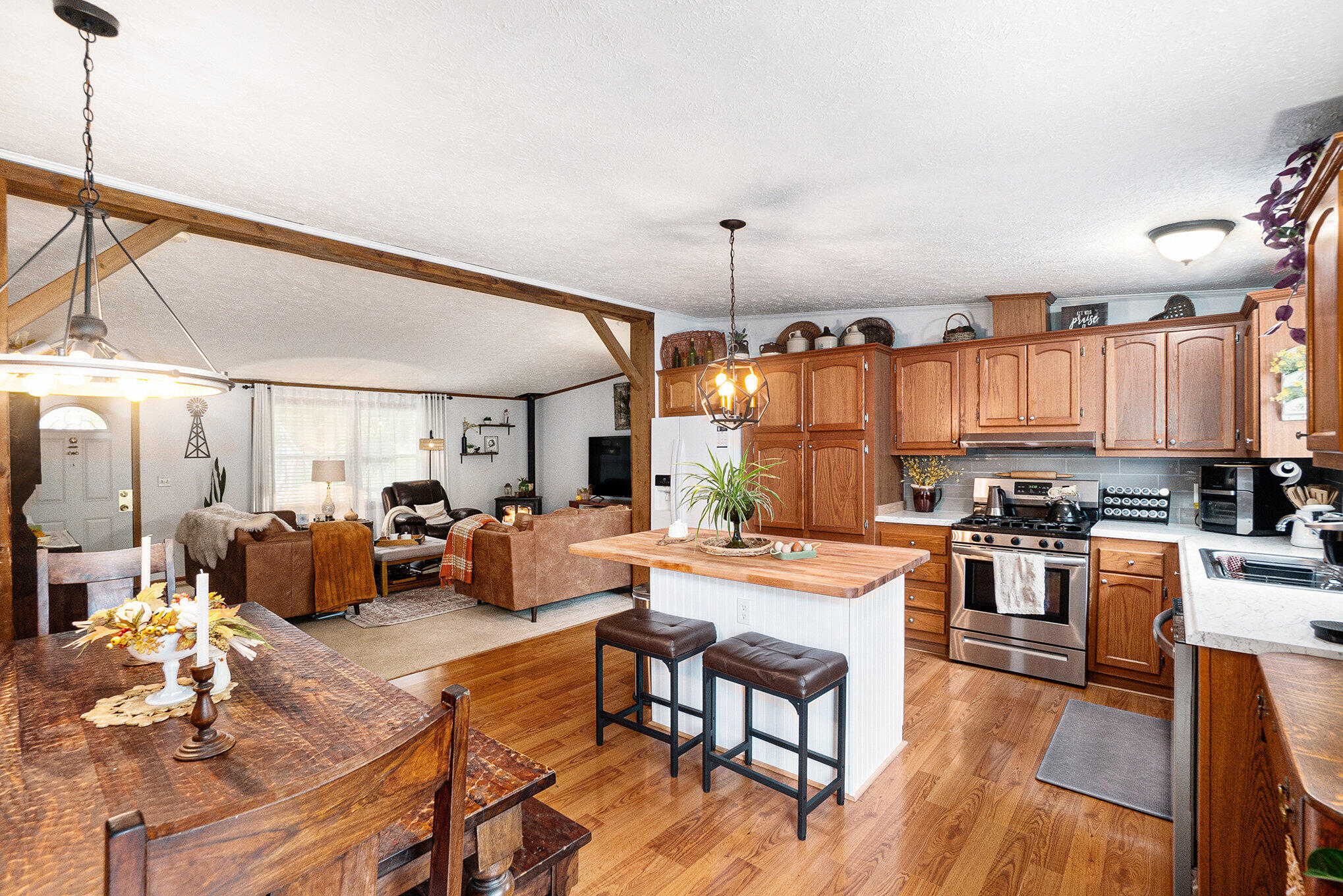 5735 W 100th Street