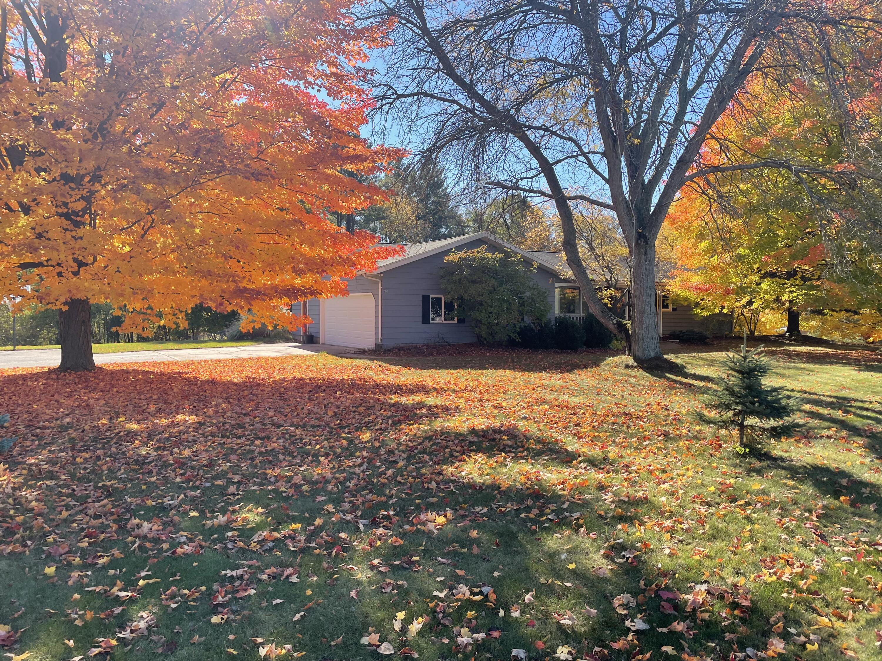 7360 W Orchard Circle