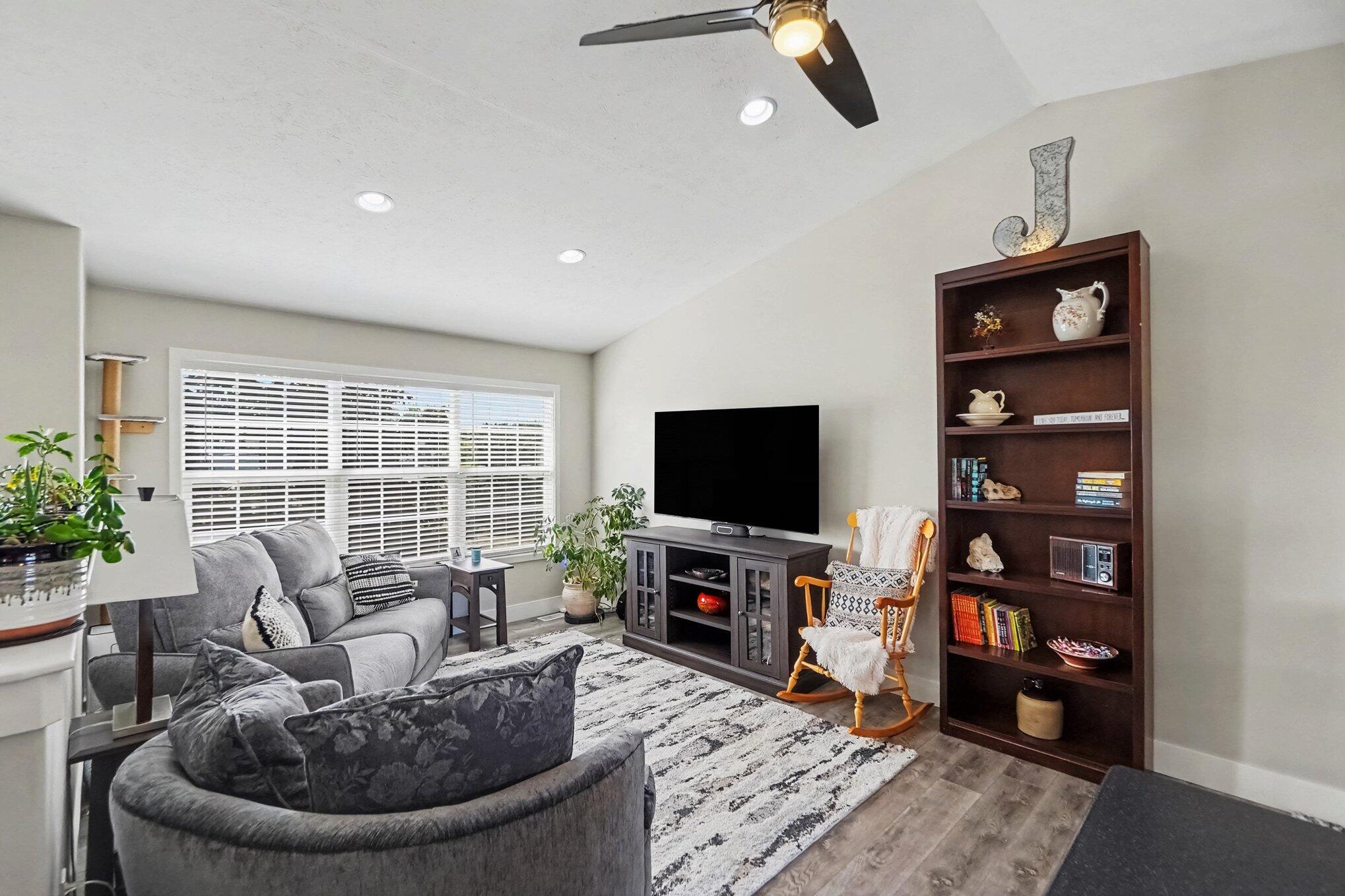 5192 Lilac Lane