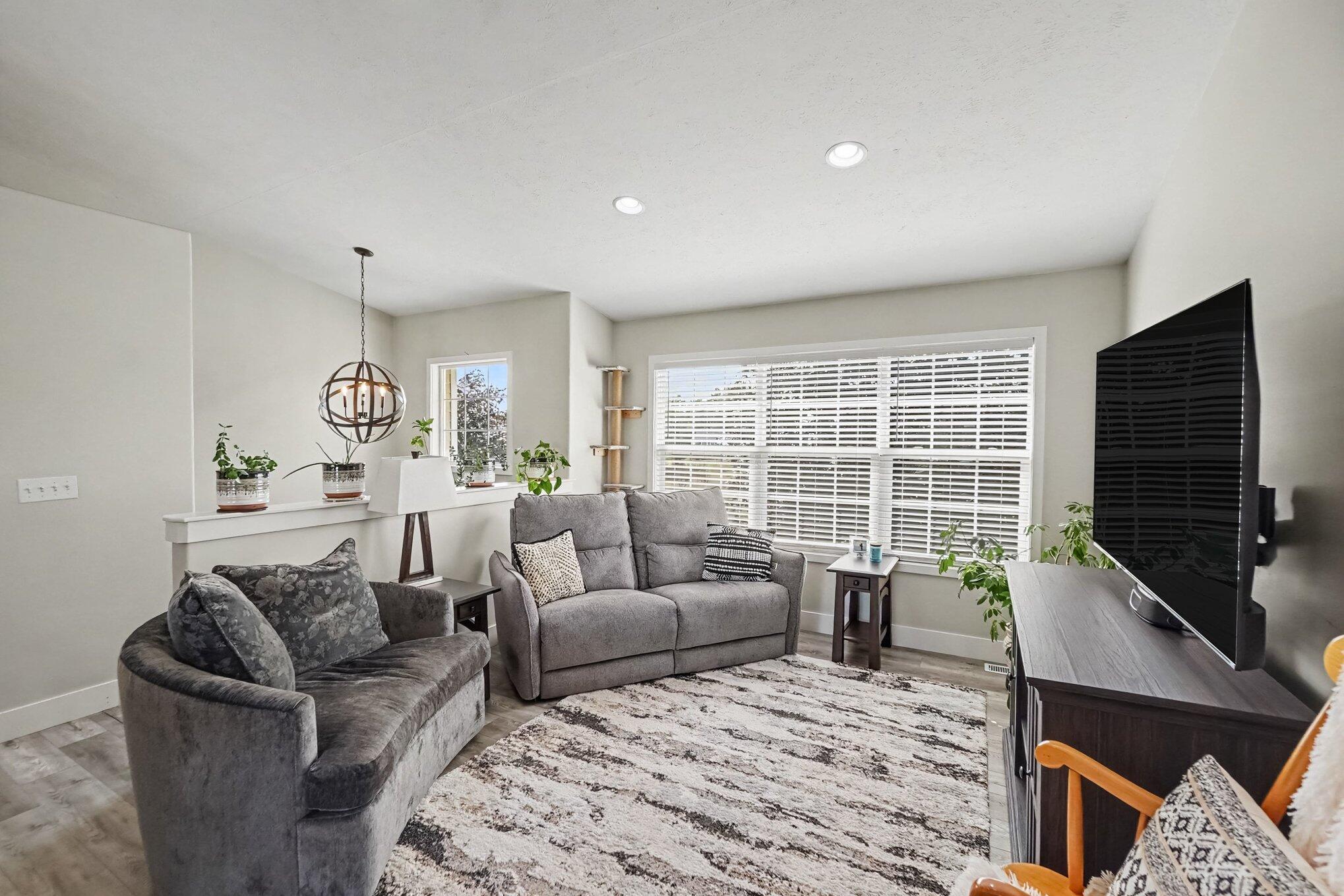 5192 Lilac Lane