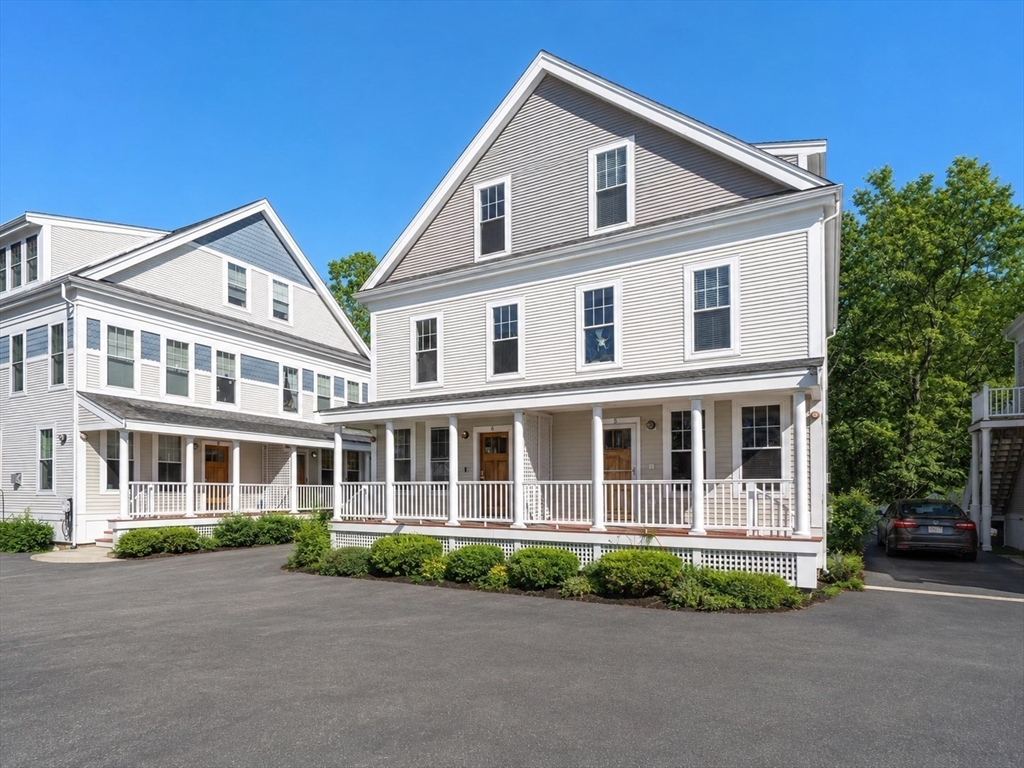 6 Honora Ln # 6
