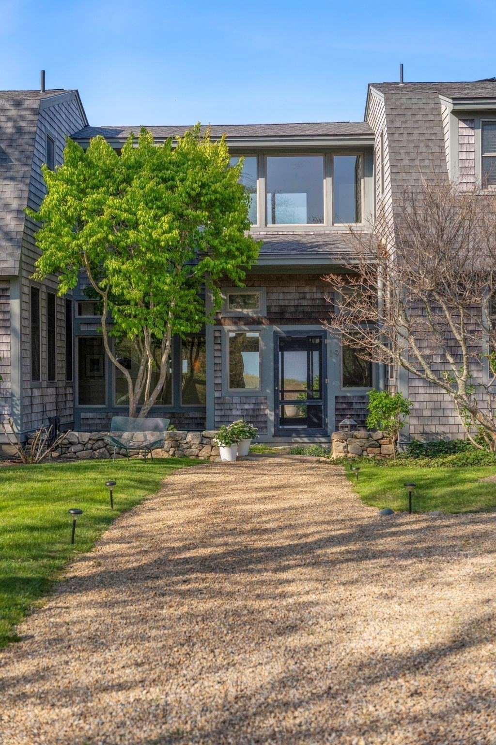19 Locust Ln