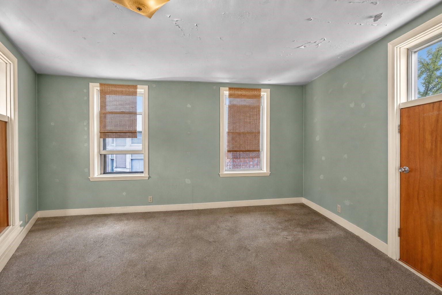 328-330 Cabot St