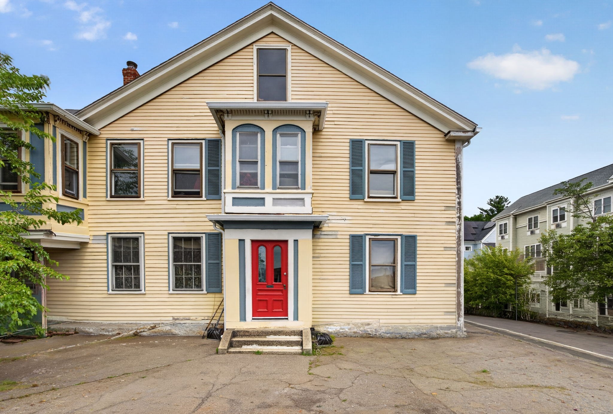 328-330 Cabot St