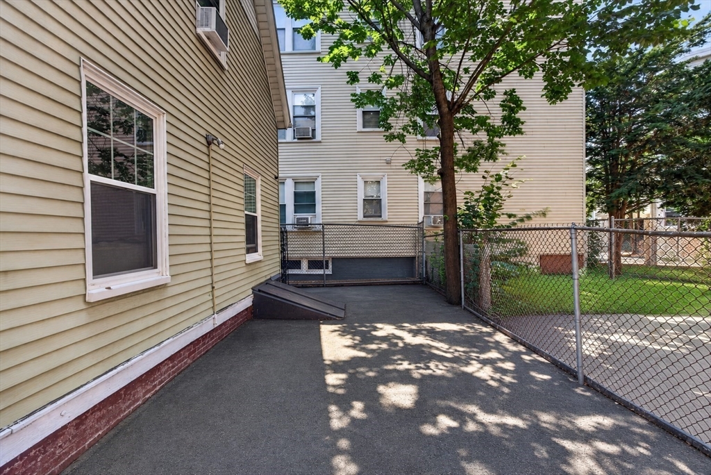 19 Huss Court