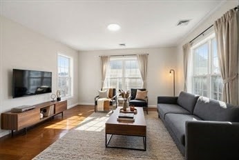 52 Wheatland Ave # 2