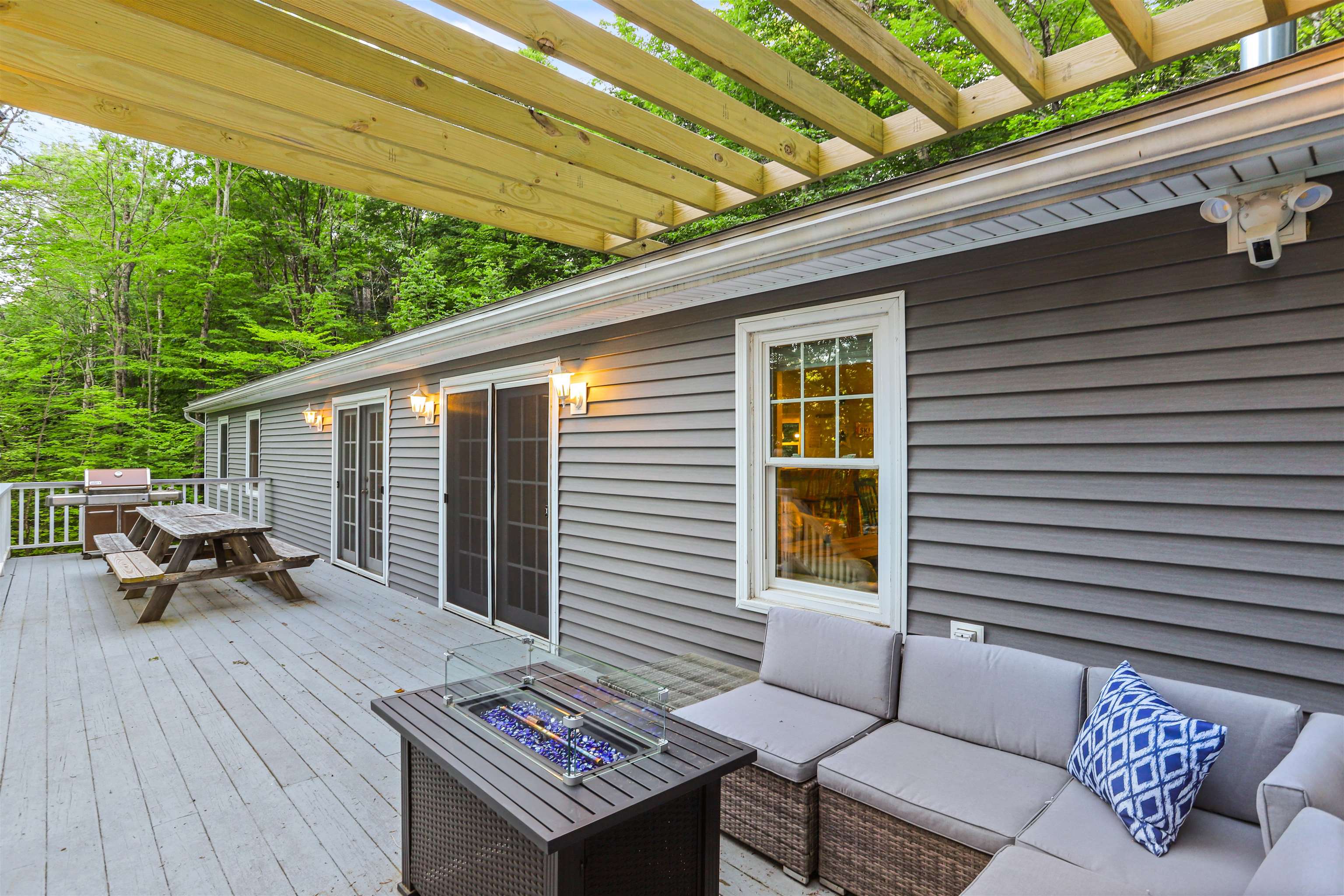 24 Howes Loop Unit: 614 A