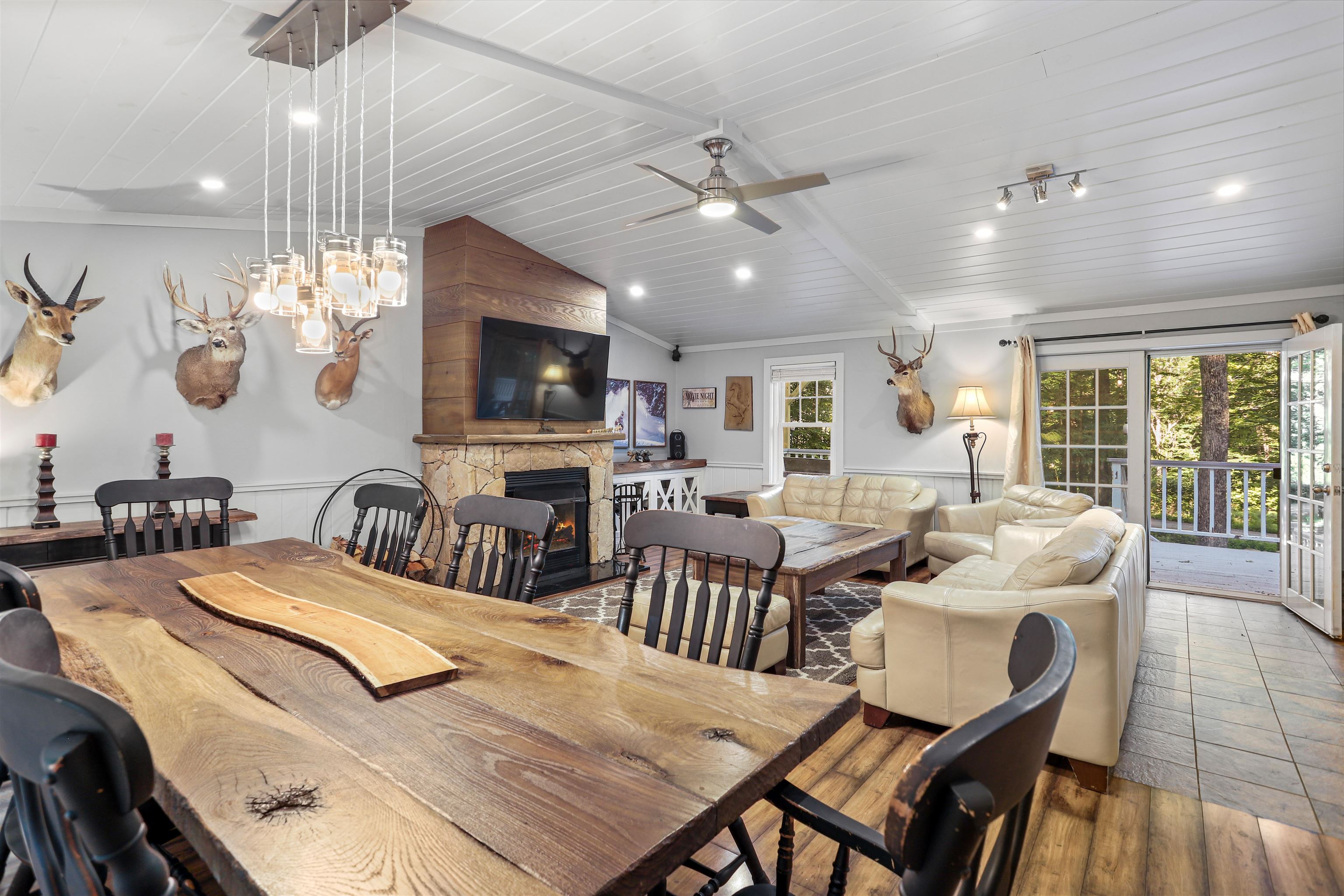 24 Howes Loop Unit: 614 A