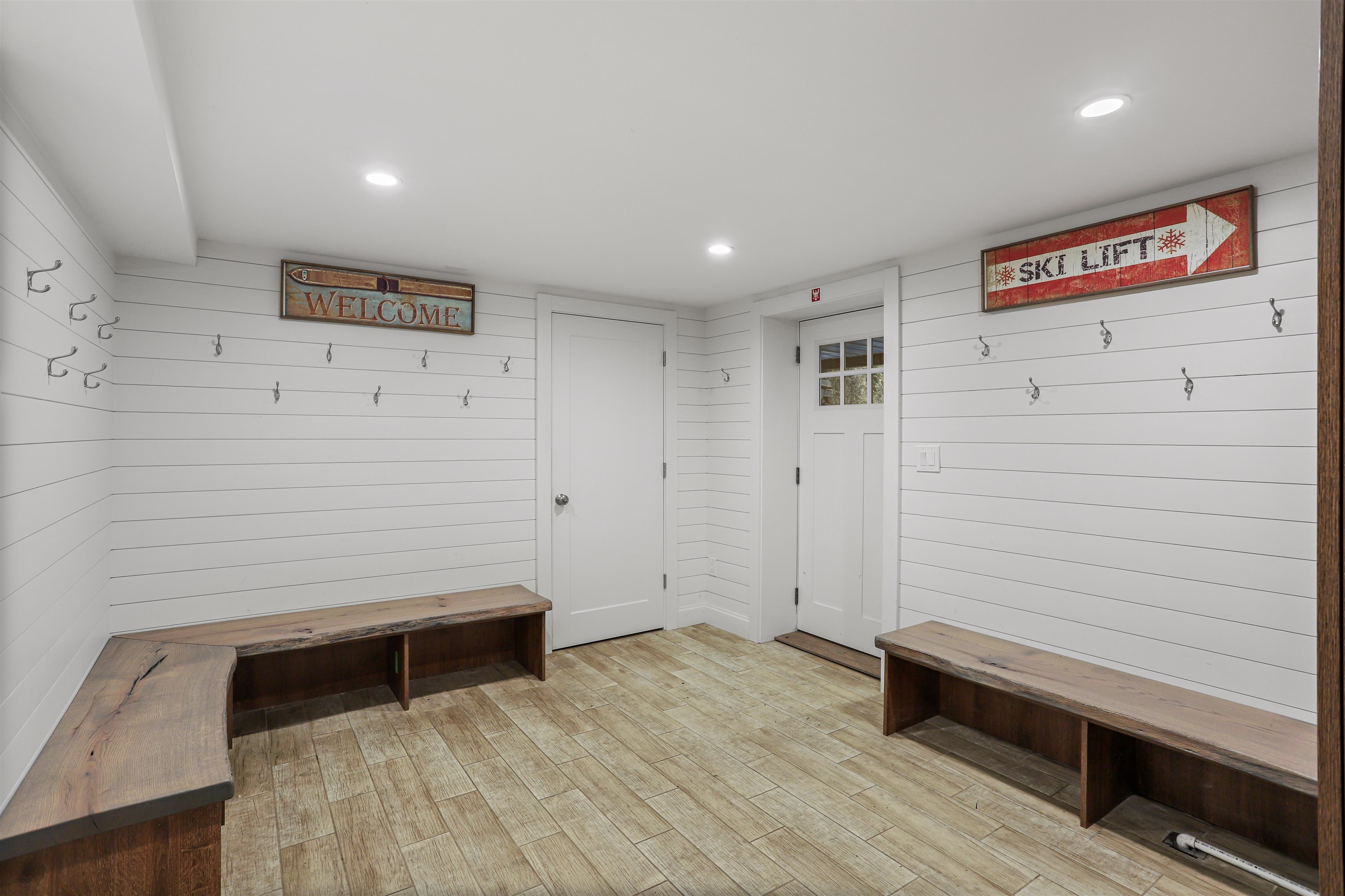 24 Howes Loop Unit: 614 A