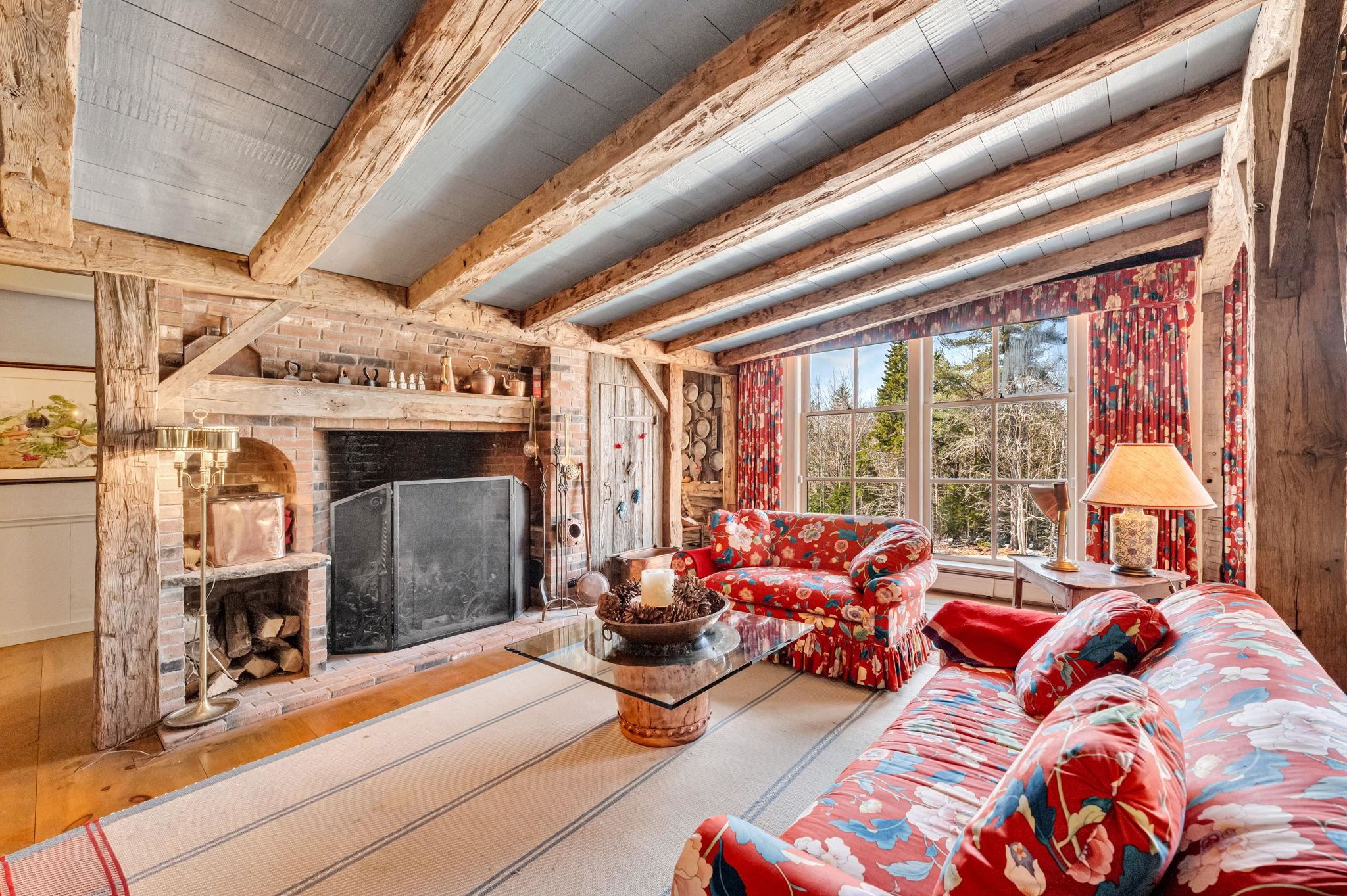 41 Top of the Hill Road