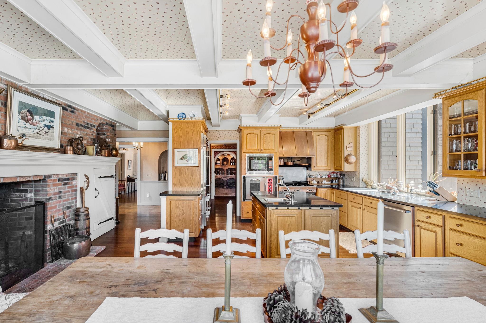 41 Top of the Hill Road