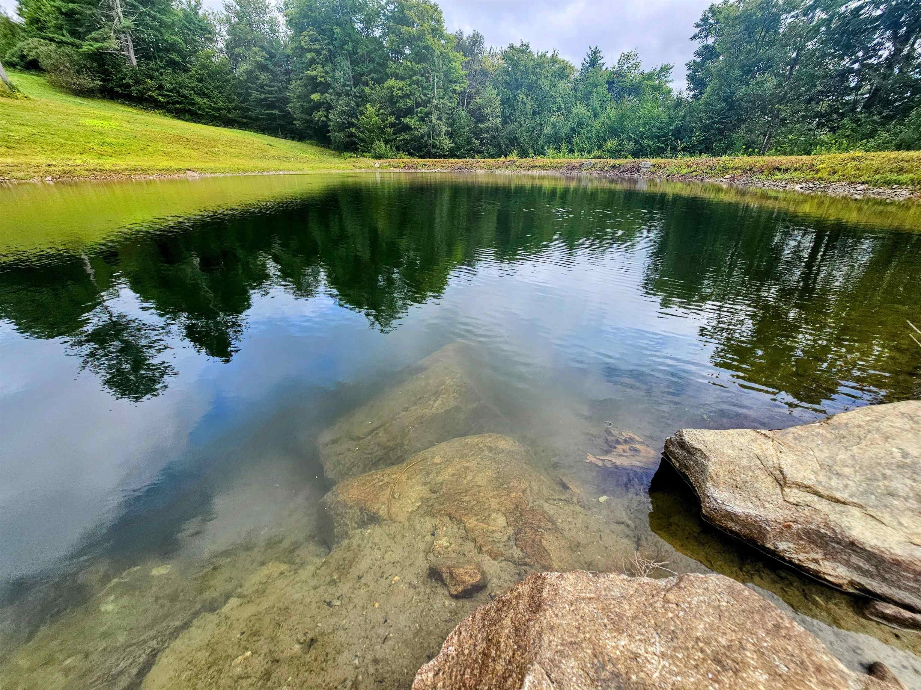 00 West Hill Road South