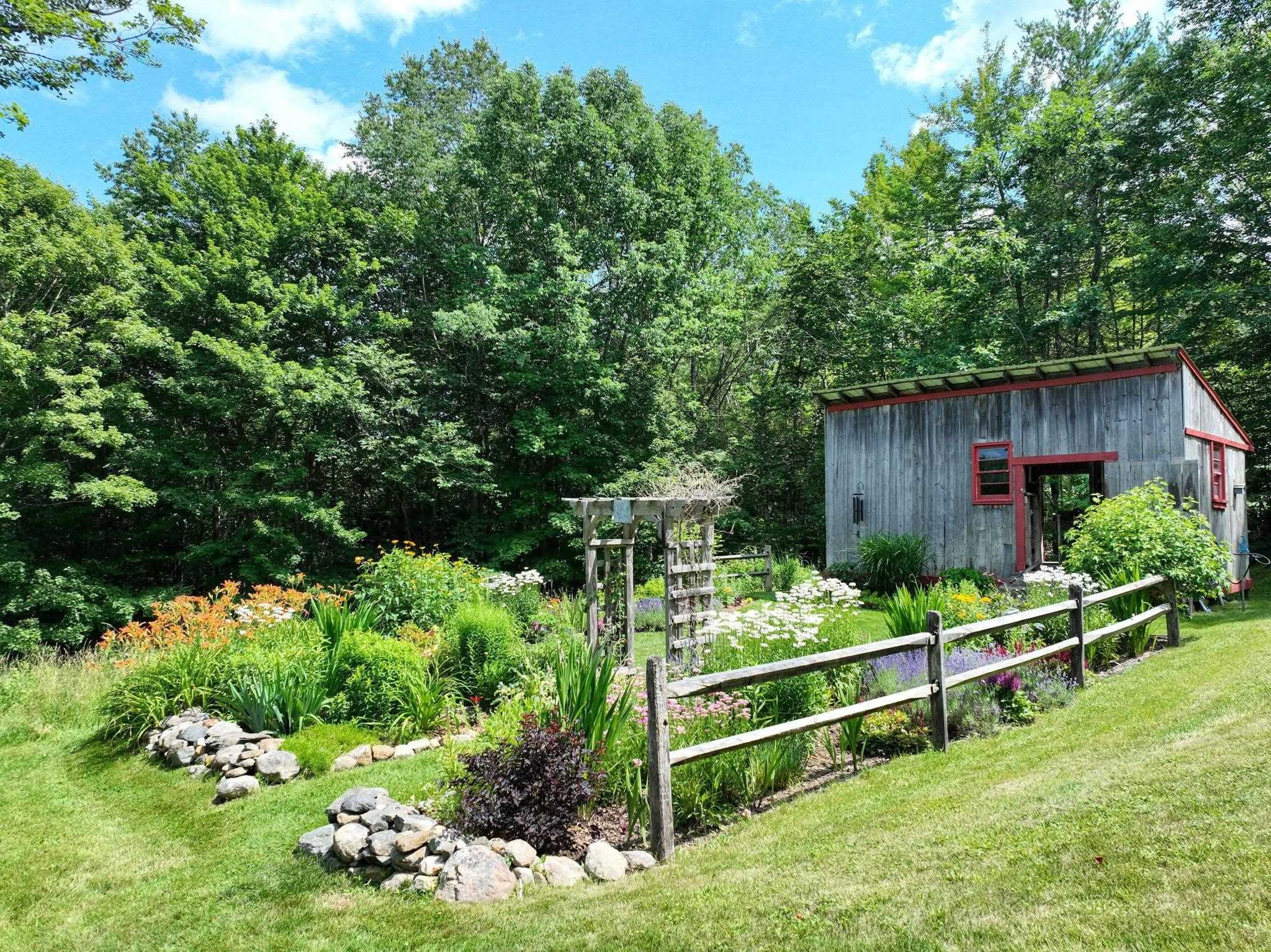 2843 Burrington Hill