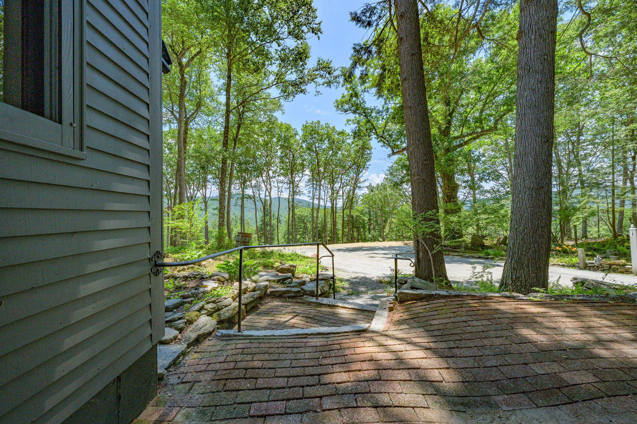 66 Upper Oak Hill Road