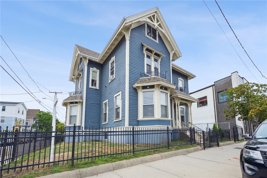 593 Broad Street