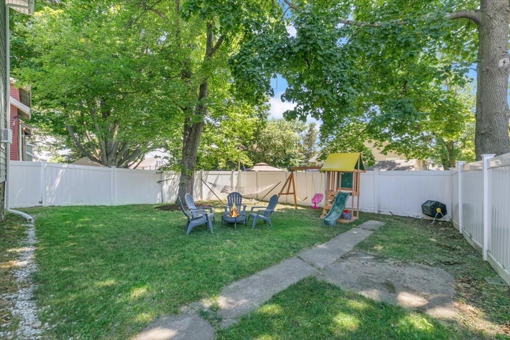44 Arnold St