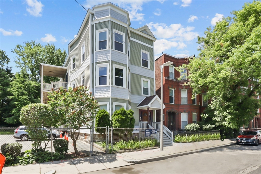 73 Waverly St # 2