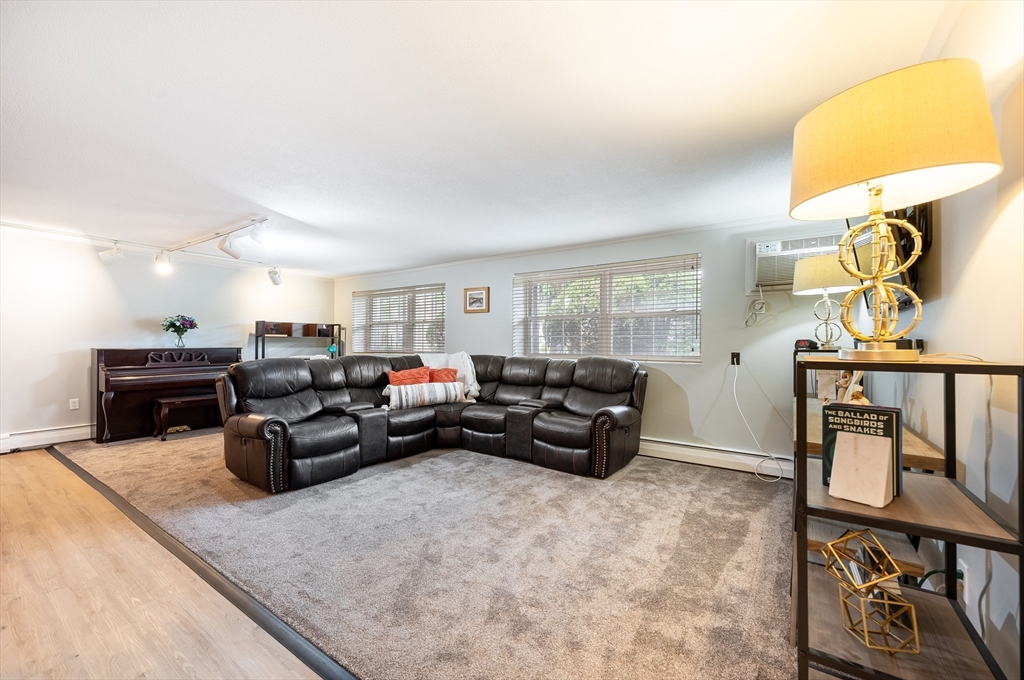 247 N. Main St # 4