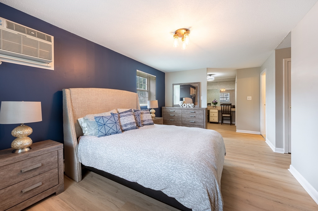 247 N. Main St # 4