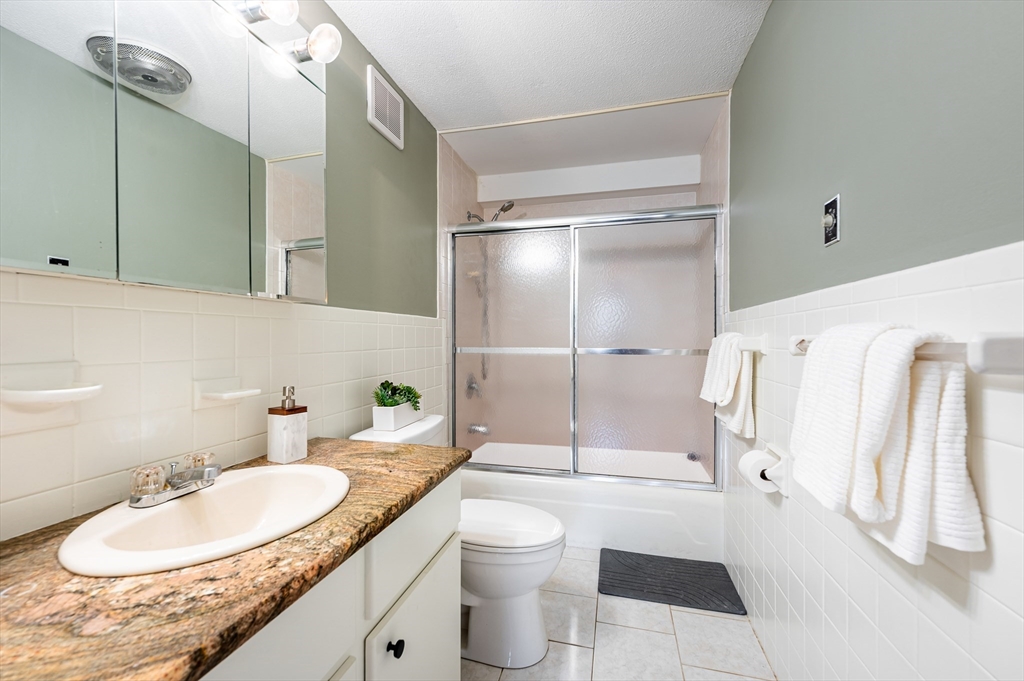 247 N. Main St # 4