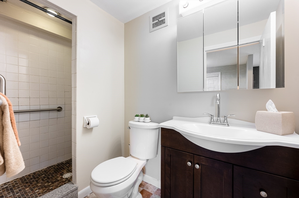247 N. Main St # 4