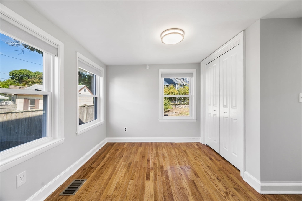 89 Sherwood Rd