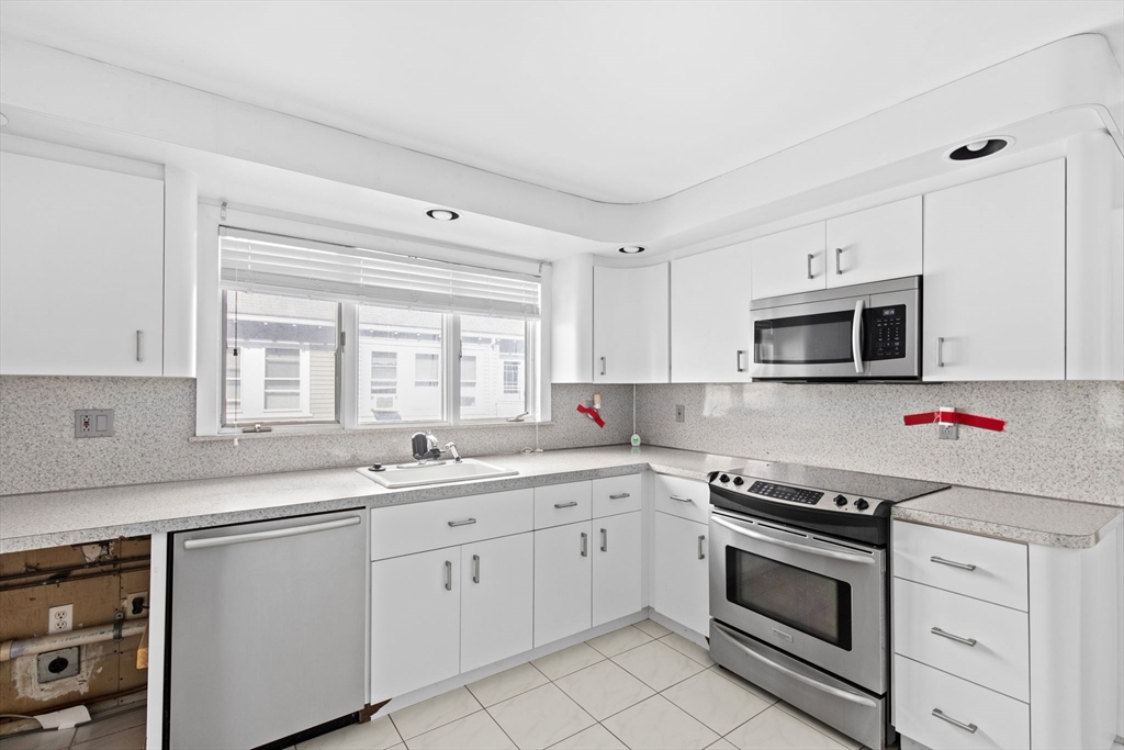 107 Barnes Ave