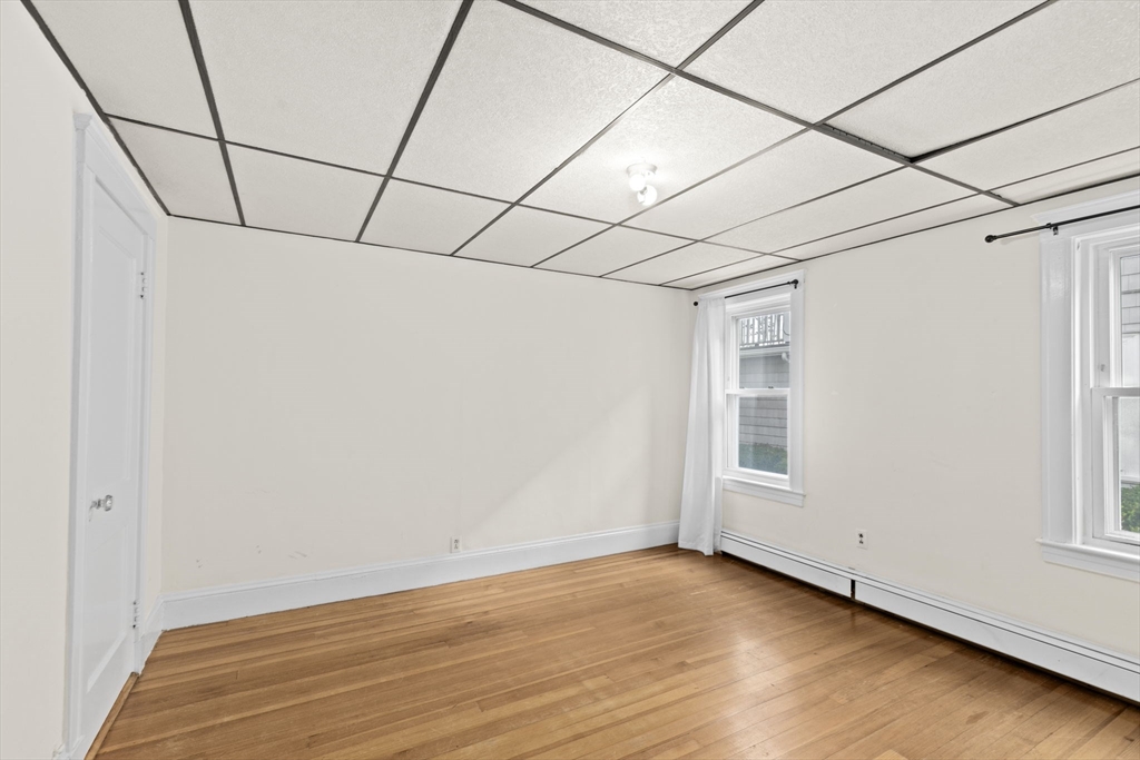 107 Barnes Ave