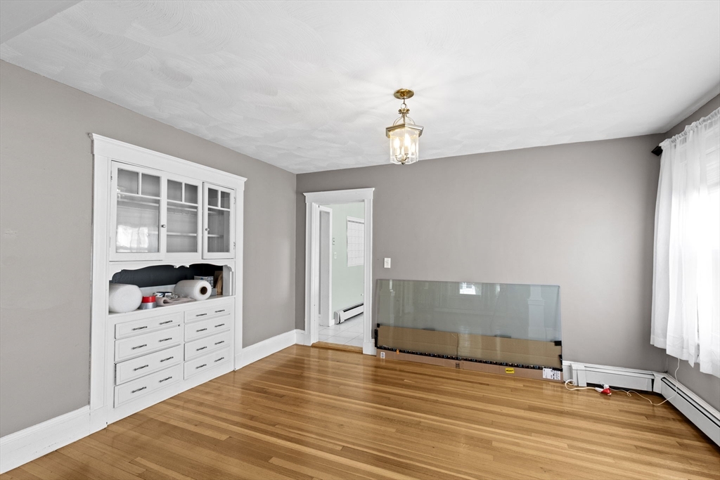 107 Barnes Ave