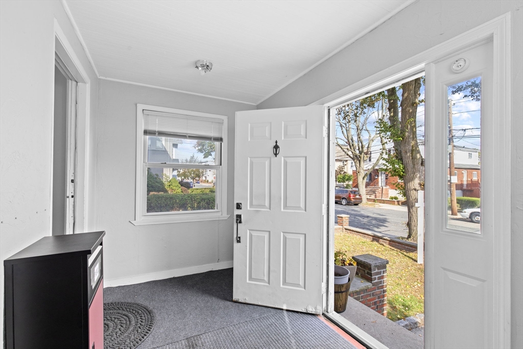 107 Barnes Ave