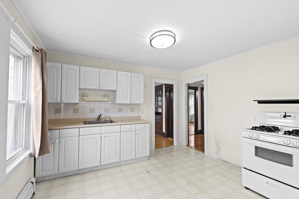 107 Barnes Ave
