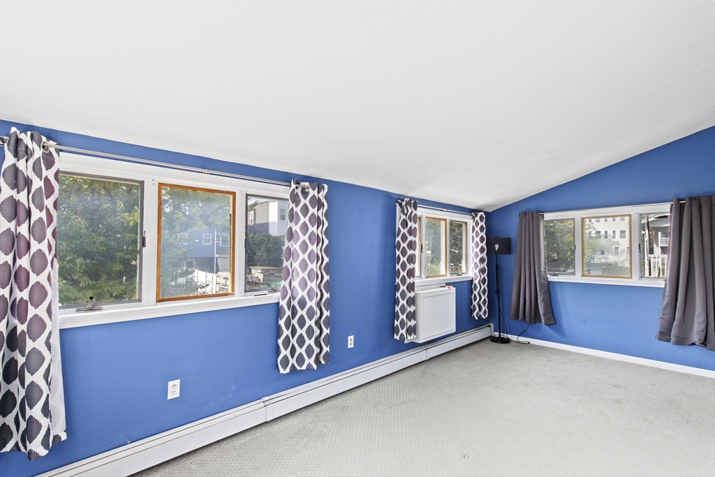 107 Barnes Ave