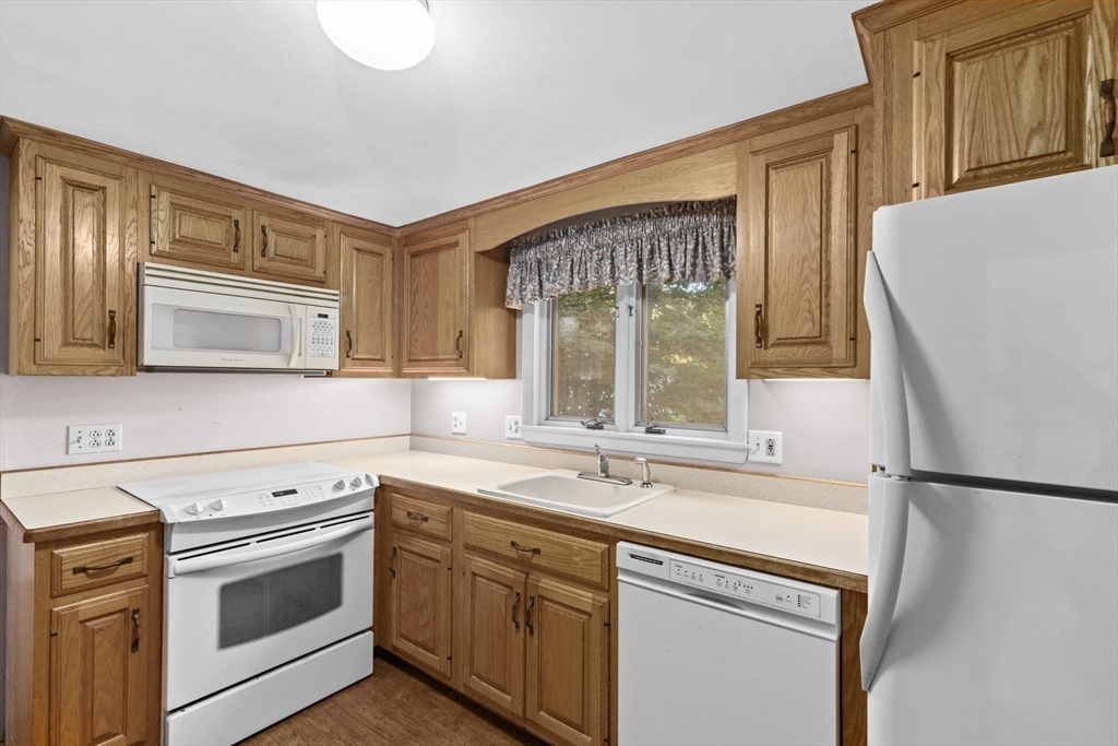 186 Colonel Hunt Dr