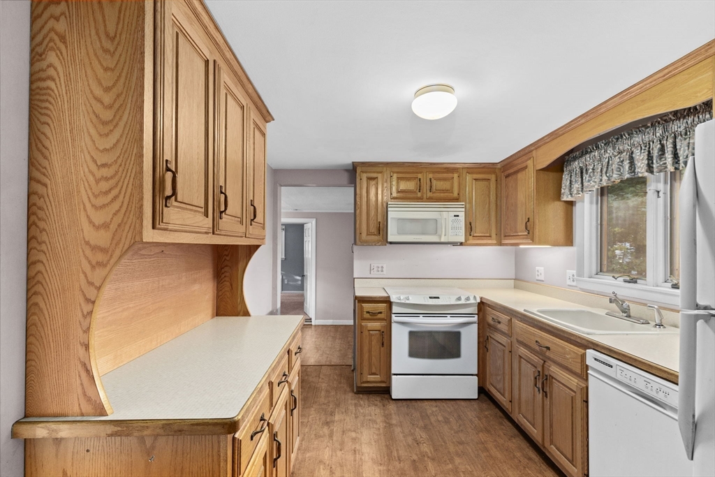 186 Colonel Hunt Dr
