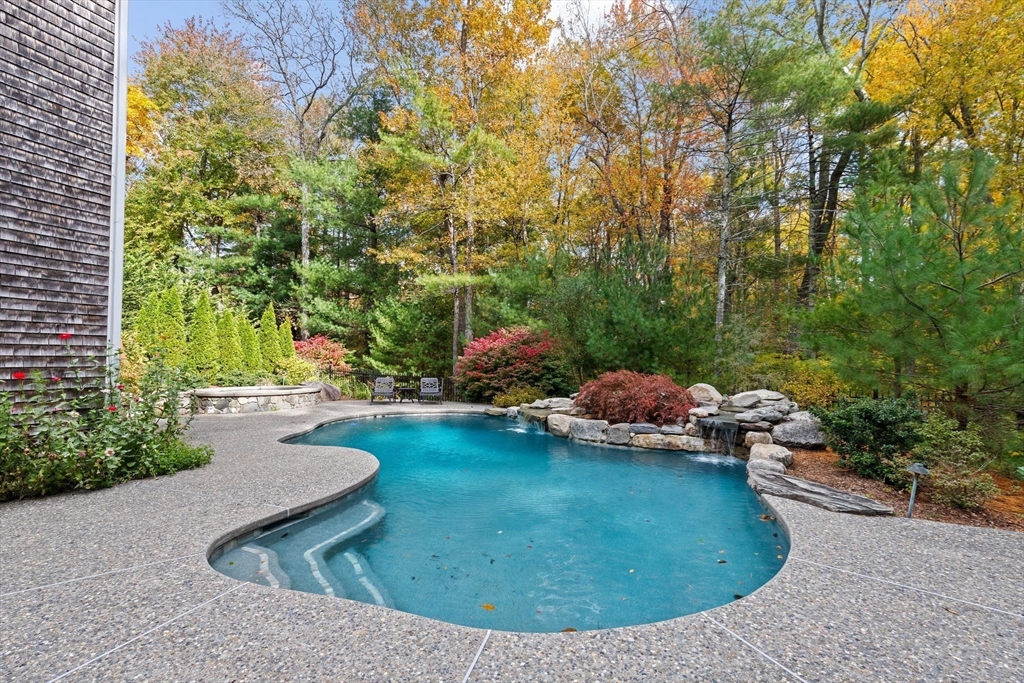 36 Farmside Dr