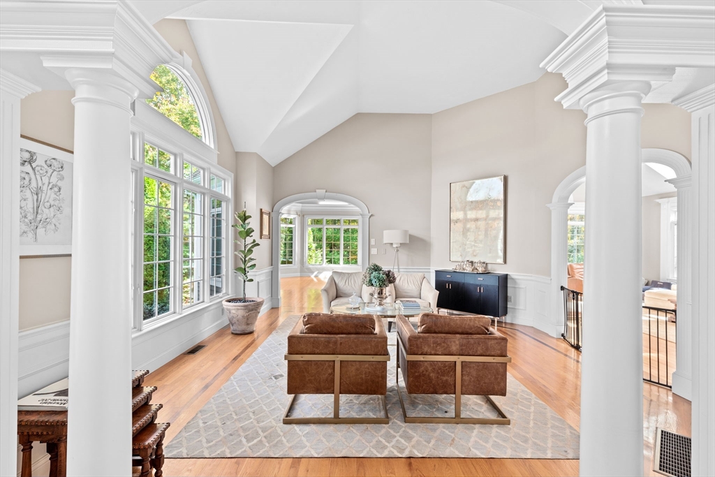 36 Farmside Dr