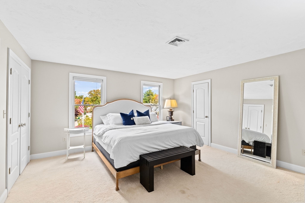 36 Farmside Dr
