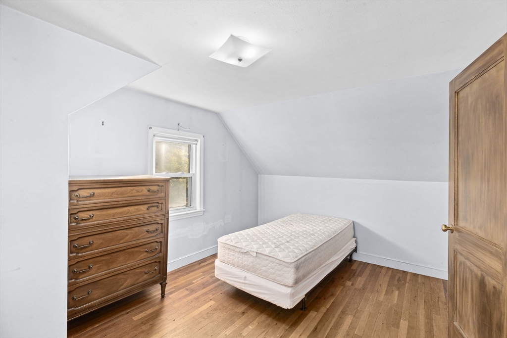 92 Chisholm Rd