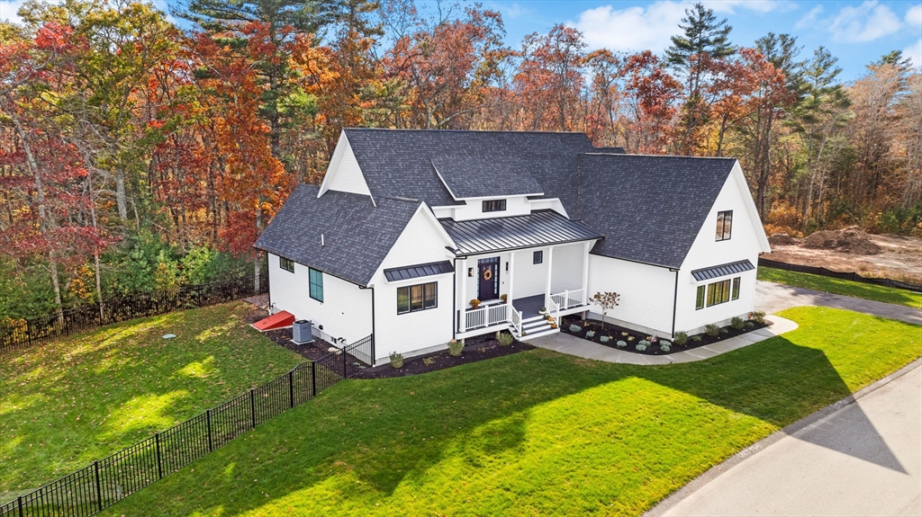 12 Nantucket Dr