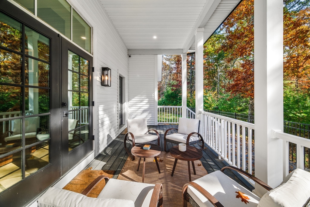 12 Nantucket Dr