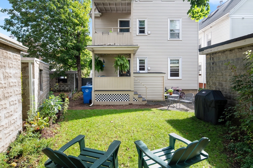 68 Dartmouth St # 3