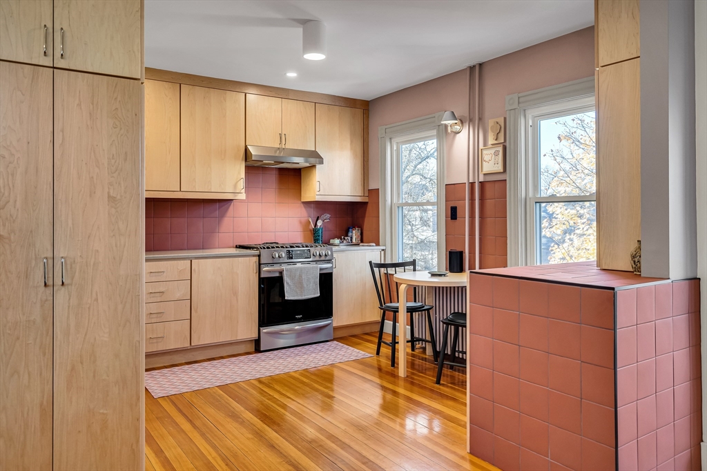 68 Dartmouth St # 3